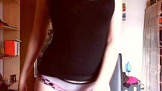 I can’t help it, becoming my cagnolino feels so humiliating yet thrilling under Italian mistress.