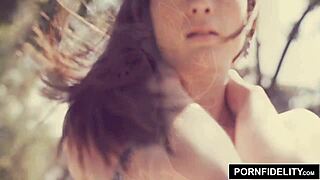 Alice White’s Wanderlust Creampie in Wild Scene