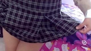 我美丽新娘同意录像我们干炮，但条件是不给任何人看视频，看完她要我删掉