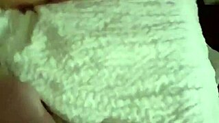 Damn! Homemade Mutual Masturbation with a Total Slut!