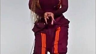 i made a tribute to beyonce in her ivy park outfit while jerking off