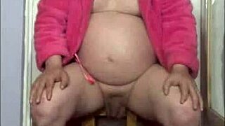 All I need is pee, do you have it for me in this shy homemade clip?