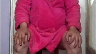 All I need is pee, do you have it for me in this shy homemade clip?