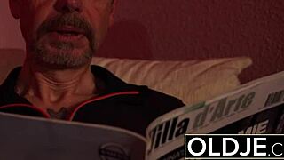 tight teen pussy swallows cumshot 😍