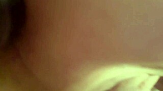 Experienced gay guy sucking his own cock