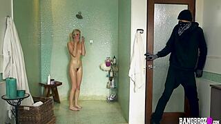 khloe kapri fucks monstrous cock wet 😍