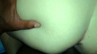 I was sick and the novinha cured me with her ass and pussy