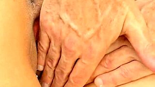 uhh, i can’t even, this busty blonde givin’ sloppy oral on mofozo com, real homemade stuff!