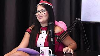 I love watching old Brazilian beauties in glamorous lesbian group sex specials