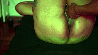 Hey, wanna see this thick light skin woman with tats get her big clit rubbed?