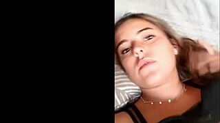 Exnovia Guarra Desnuda Chateando Y Masturbandose