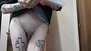 melvin c explores gay travestismo
