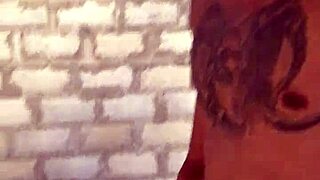 Tipper Pleases Husband With Wife Unknowingly