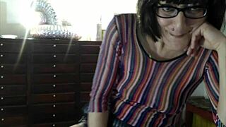 olga, can you handle this squirting machine making you mop?
