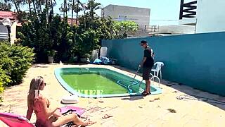 wife gives pussy to neighbor