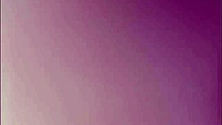 Rica Mexicana with HUGE Ass Shows Off Her Curves