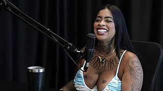 Man, I thought I couldn’t do it, but showed my boobs at swing house!