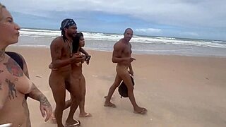 organizei uma orgia na praia de nudismo com amigas sensuais e filmei tudo