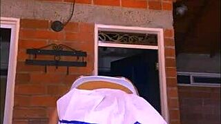 la hijastrastra estaba tan estrecha que él tenía que ir despacio para no lastimarla pero una vez que ella se relajaba se entregaba por completo