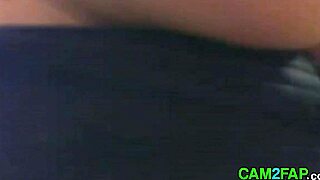 Webcam Amateur Fingering and Masturbation Close-Up