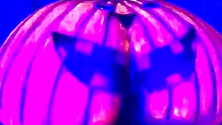 twerking the pumpkin with big ass couple 😘
