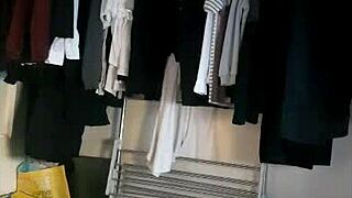 follando con pakis delivers raw anal action with music