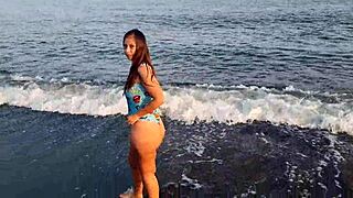 La Cachonda De Anaduro12 En La Playa