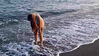 La Cachonda De Anaduro12 En La Playa