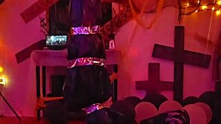 i'm angelg and kuzz in this halloween special, gettin' all wet and stuff