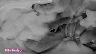 I Reach Orgasm With Vibrator In The Bath