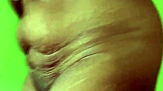 hey sibani, why show off nude and finger yourself so juicy?