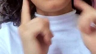 hot brazilian brunette with natural breasts asking you to cum for her - espuletinha