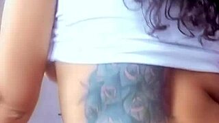 hot brazilian brunette with natural breasts asking you to cum for her - espuletinha