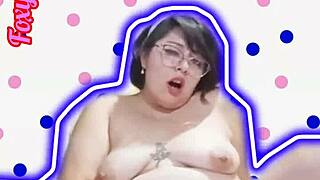 Muevo El Culo Como Una Perra With Sexy Short Hair