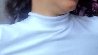 hot brazilian brunette with natural breasts asking you to cum for her - espuletinha