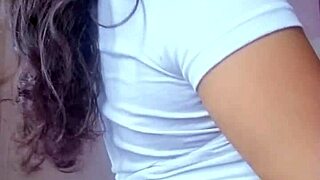 hot brazilian brunette with natural breasts asking you to cum for her - espuletinha