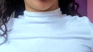 hot brazilian brunette with natural breasts asking you to cum for her - espuletinha