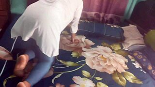 Damn! Desi School Girl Begs Boyfriend to Pound Her Juicy Pussy in Bangla!