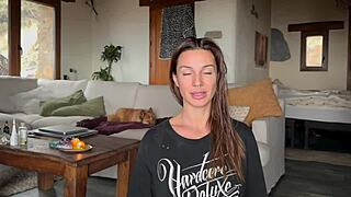 ever wonder why girls don’t cum? here’s 5 wet pussy licking reasons!