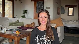 ever wonder why girls don’t cum? here’s 5 wet pussy licking reasons!