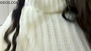 Look how i pee on my trip to europe i was on the plane