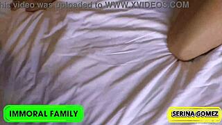 塞丽娜滴水的逼被继父丹的大鸡巴塞满