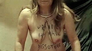 esclave f urinoir humain spanking housewife slave