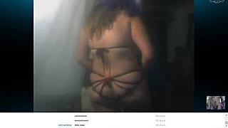 Beautiful Mexican webcam girl chats live 💻