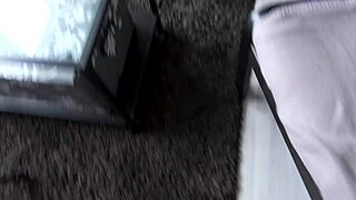 skinny neighbor, can you handle this deepthroat blowjob? i’m all yours for homemade fun.