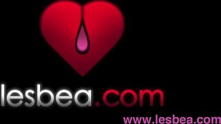 Lesbea busty blondes share trembling orgasms 😍