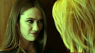 Lezdomina gets eaten out by teen babe?