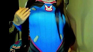 Yo, D.Va cosplay goddess is rewarding your good behavior with sexy moves! 😍