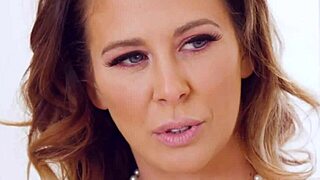 madrasta catches enteado masturbating, gives a hand in homemade help