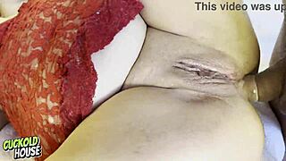 Mulher casada, I’m so nervous... wanna share my wife with friends, ya know?